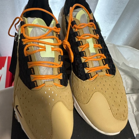 Nike React Sertu Size 11 - Picture 7 of 8